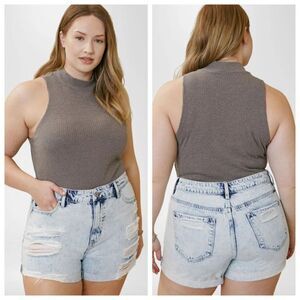 KanCan Size 2XL Monty Ultra High Rise Shorts Distressed Light Blue